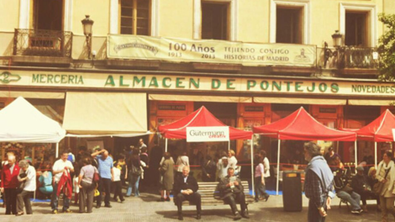 100 años rodeados de botones