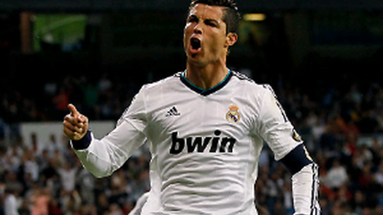 6-2. El Real Madrid le hace un set al Málaga y aplaza el alirón del Barça