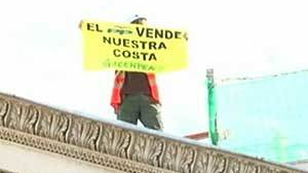 Ocho detenidos en la protesta de Greenpeace en el Congreso