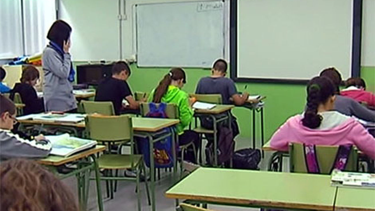clase_aula_educacion_estudiantes_profesores