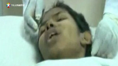 Encontrada una mujer con vida 16 días después del derrumbe en Bangladesh