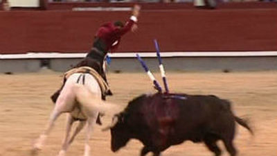 Diego Ventura abre la undécima Puerta Grande de Las Ventas de su carrera