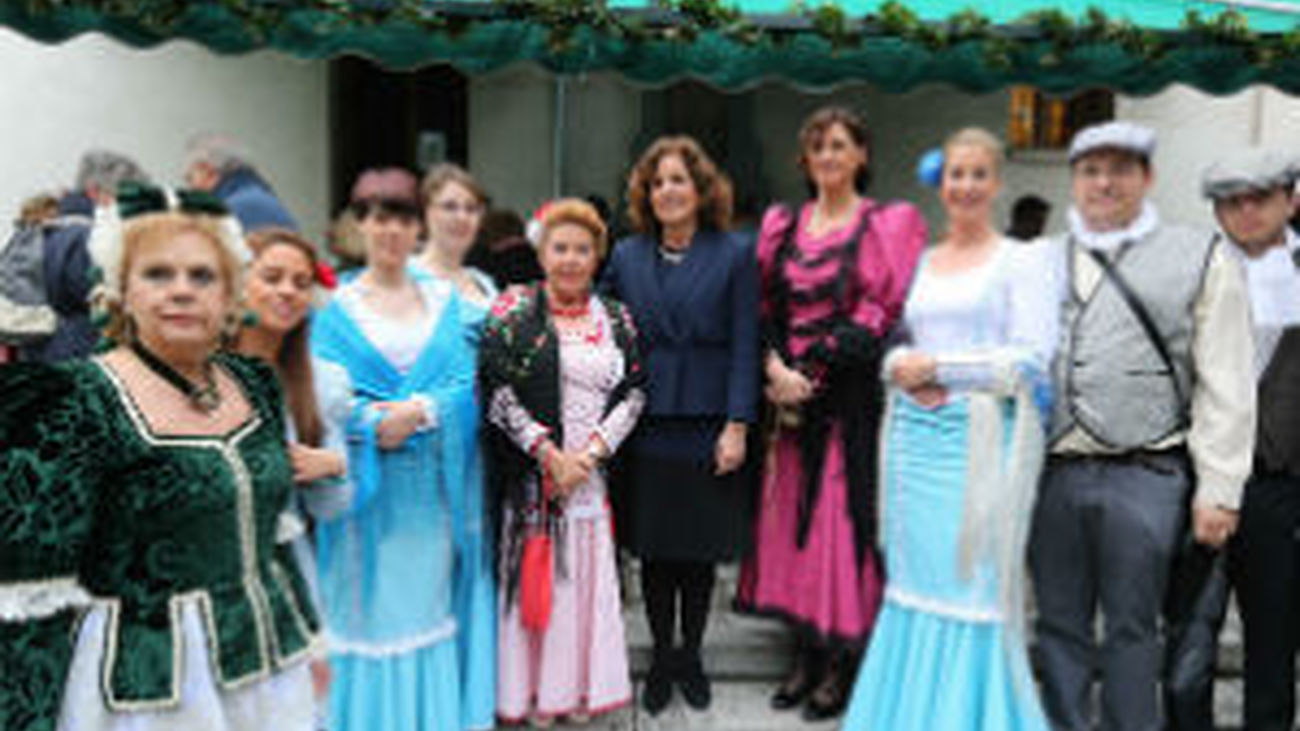 Botella pide a San Isidro Trabajo y un "empujoncito' para Madrid'2020