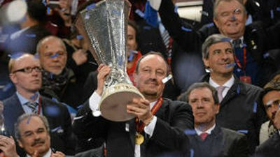 Benítez responde a los agravios con un triunfo histórico para el Chelsea