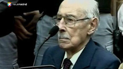 Trasladan los restos de Videla a la Morgue Judicial para practicarle la autopsia