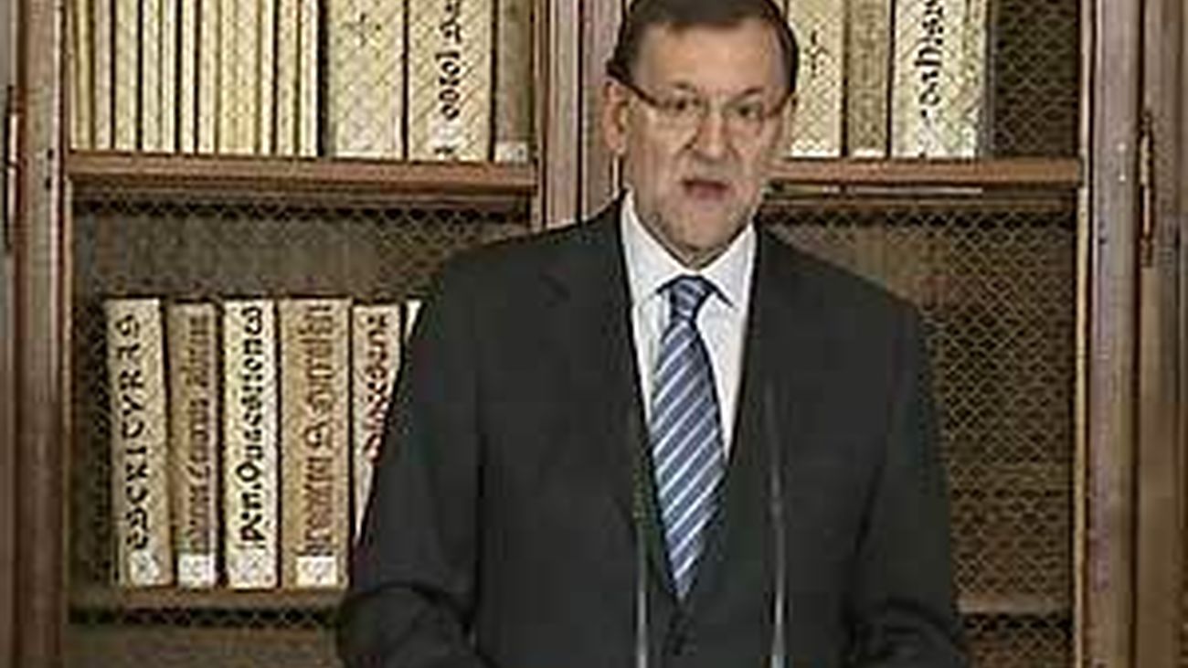 Rajoy defiende un sistema educativo que asiente "una biografía común"