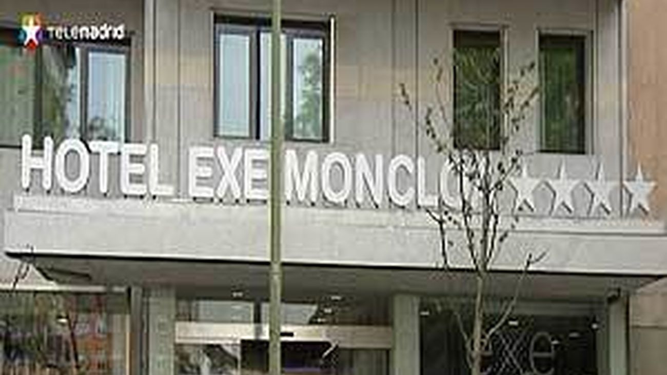 La alcaldesa visita el nuevo hotel Exe Moncloa, que refuerza la oferta hotelera de Madrid
