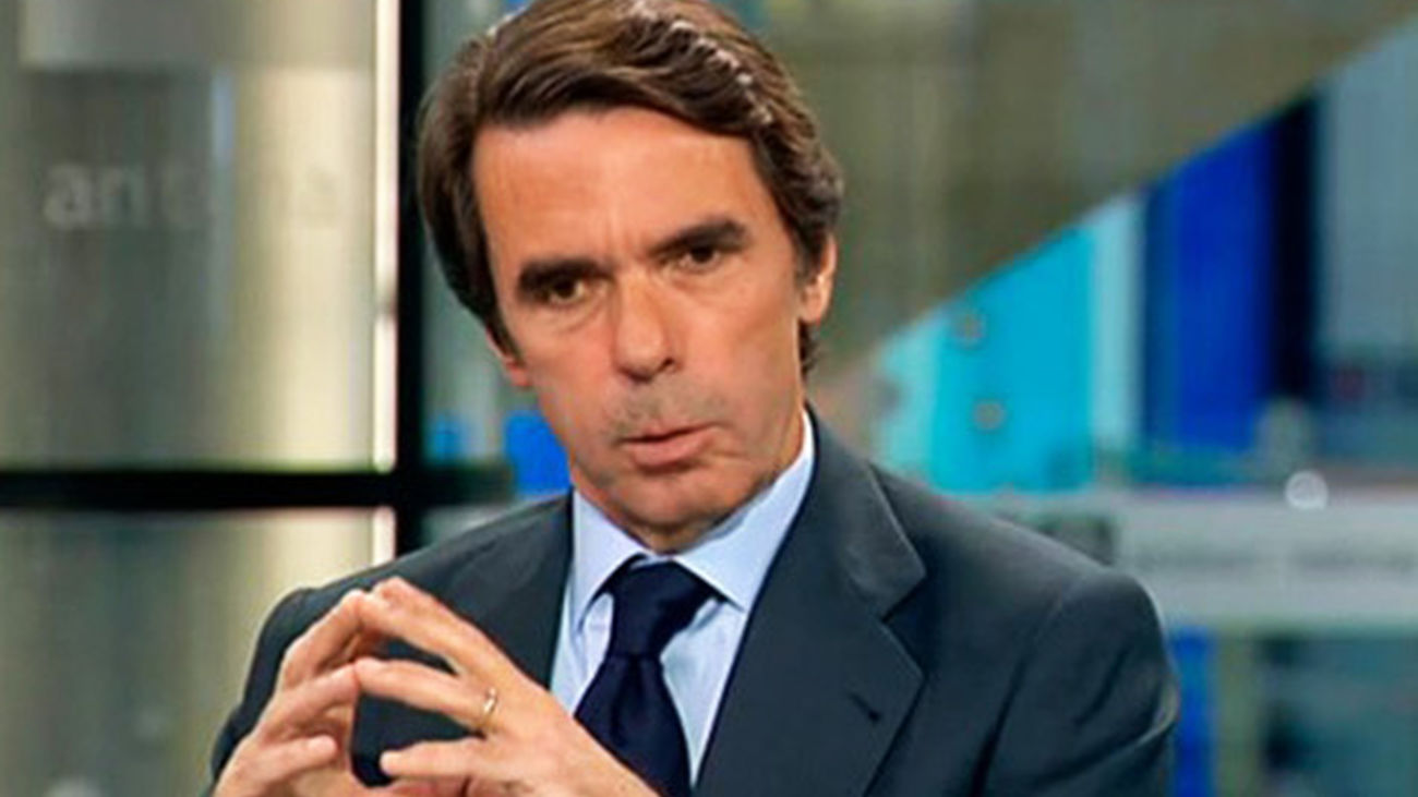 Aznar: los "desafíos secesionistas" rompen de raíz el pacto constitucional