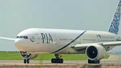 Dos detenidos tras el desvío de un avión paquistaní en el Reino Unido