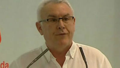 Cayo Lara denuncia el bombardeo de la derecha contra la alternativa de IU