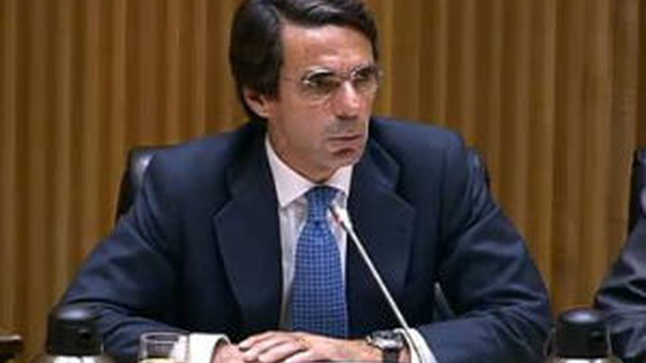 Aznar: "Yo no estoy contra nadie; estoy con los españoles"