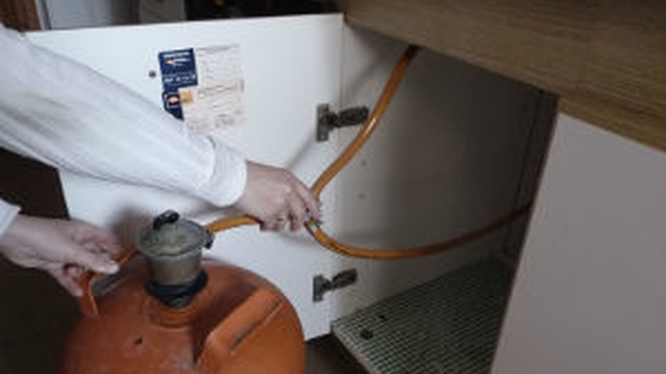 Falso revisor de gas