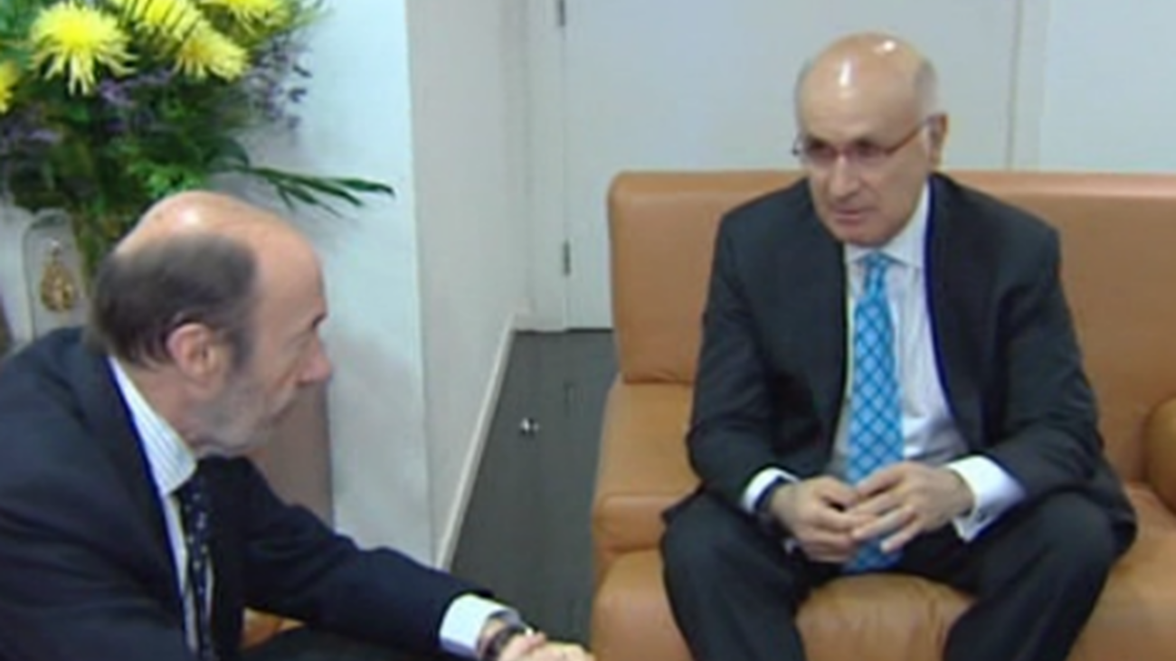 Duran y Rubalcaba avisan a la UE: "España es la que decide si toca impuestos"