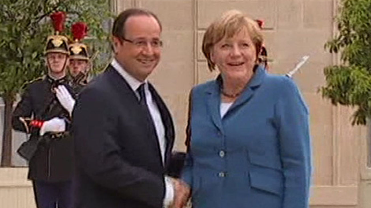 Hollande y Merkel renuevan su compromiso de velar por el futuro de Europa