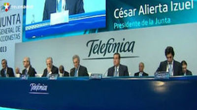 Alierta defiende la economía española, la acción y a Urdangarin en Telefónica