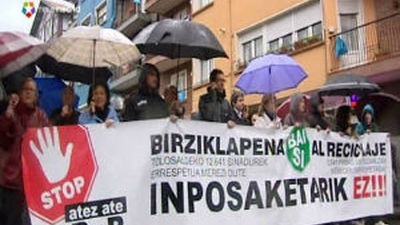 Continúa la rebelión ciudadana contra el sistema de recogida de basuras de Bildu