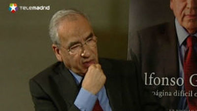 Alfonso Guerra no seguirá como diputado en 2015 e incluso no descarta irse antes