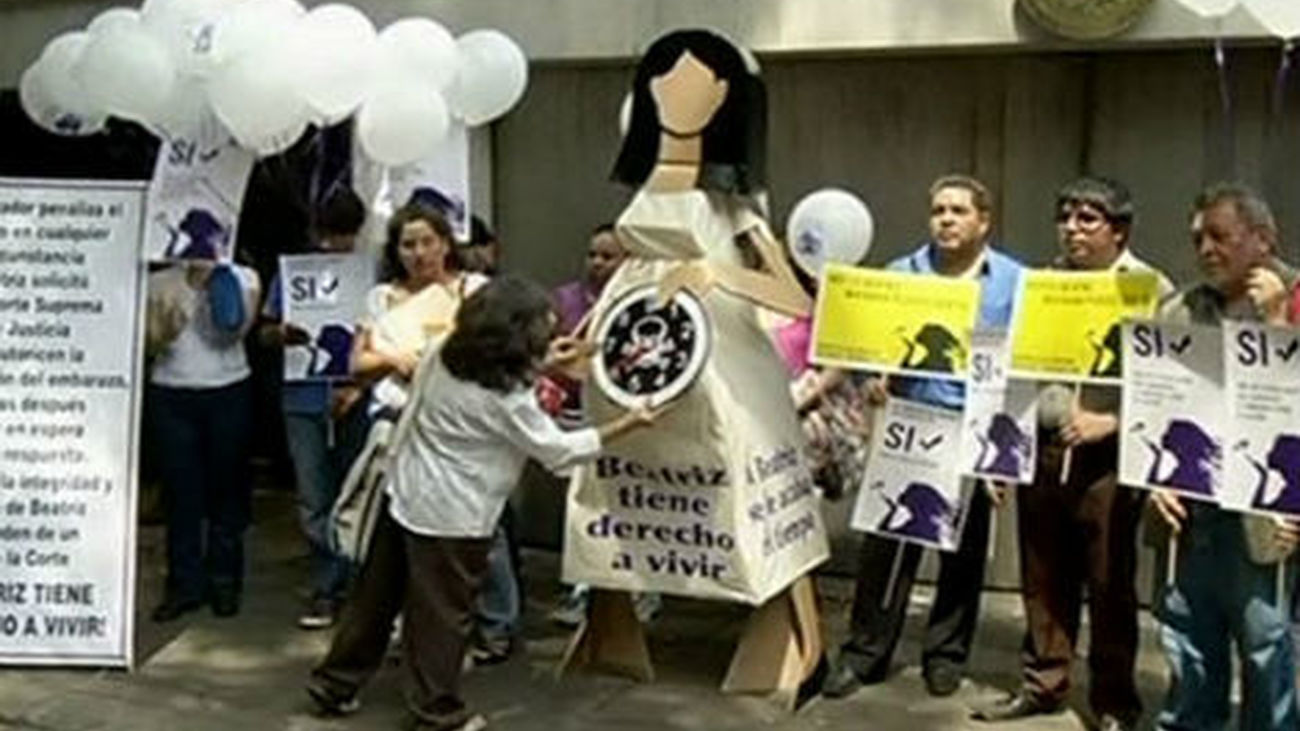 Los médicos le practican una cesárea a la salvadoreña “Beatriz” para salvarle la vida