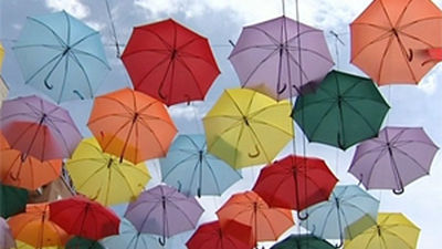 Getafe cubrirá la calle Madrid con 2.750 paraguas de colores