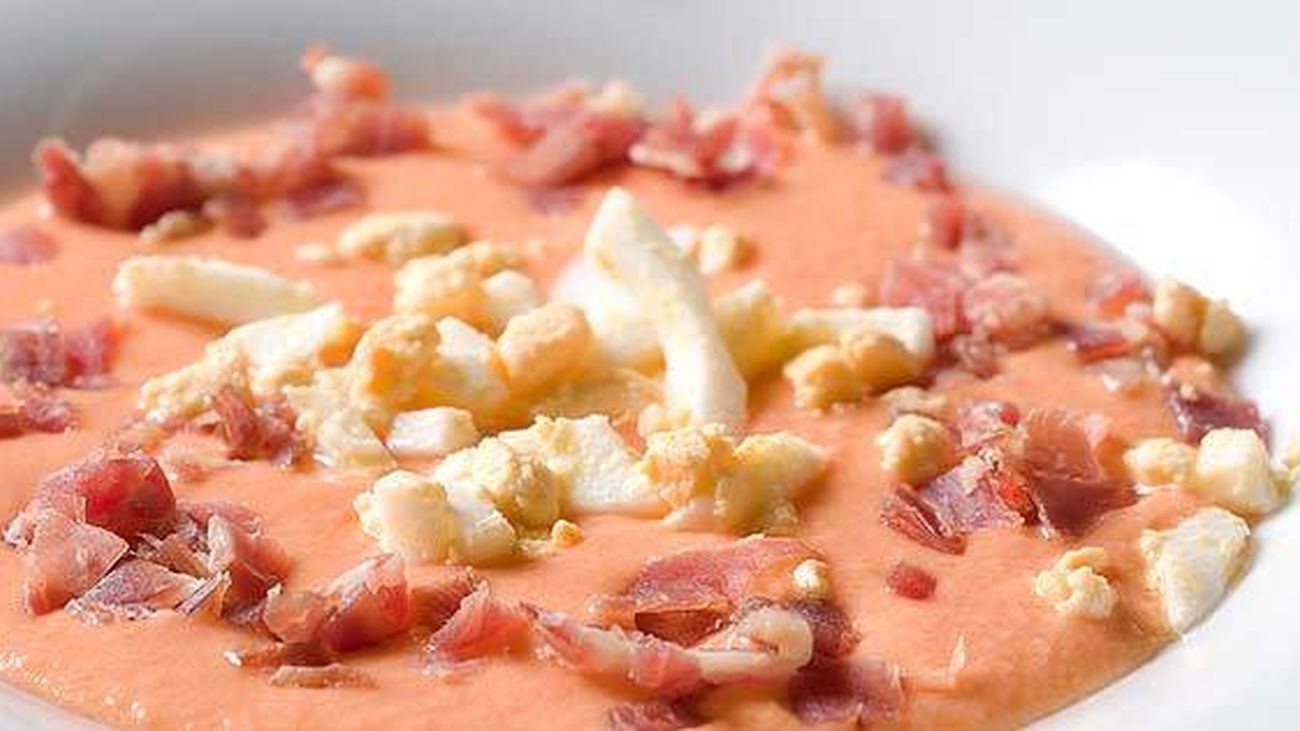 Salmorejo elaborado en el restaurante del hotel Ayre Gran Hotel Colón