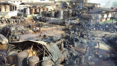 La Guardia Civil investiga todas las hipótesis tras el incendio de la nave de Arganda