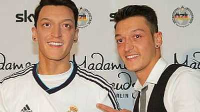 Ozil cuenta ya con una estatua de cera