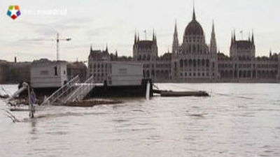 Decenas de miles de evacuados en Centroeuropa por las crecidas del Danubio y el Elba