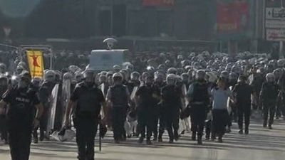 Miles de personas se concentran de nuevo en la plaza Taksim de Estambul