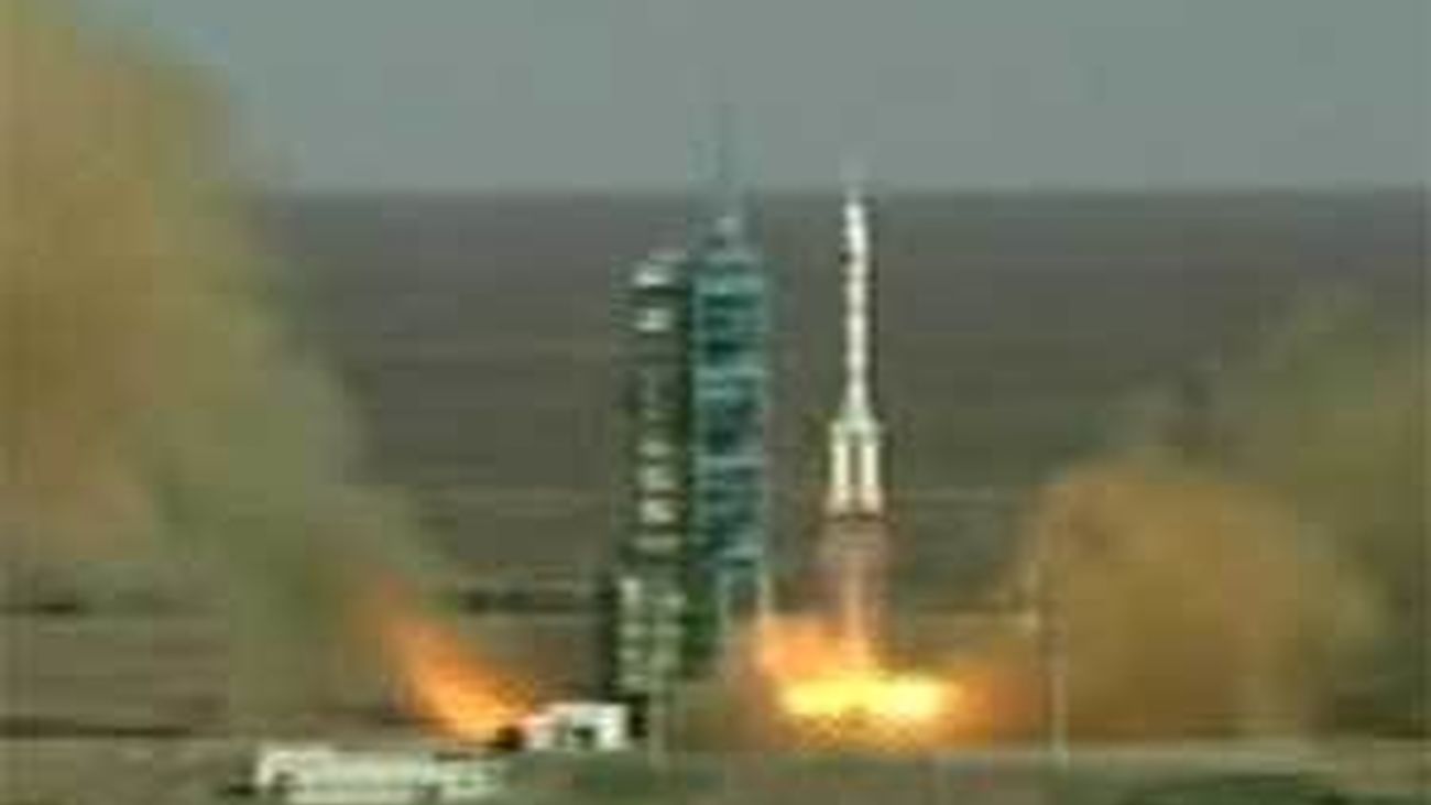 China lanza al espacio su quinta misión tripulada
