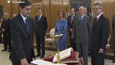 Los cuatro nuevos magistrados del Tribunal Constitucional juran su cargo ante los Reyes