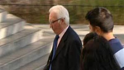 Arena: El sanitario que ayudó en las reanimaciones era un jubilado de 81 años