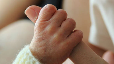 La Seguridad Social destinó 861 millones a maternidad y paternidad en el primer semestre