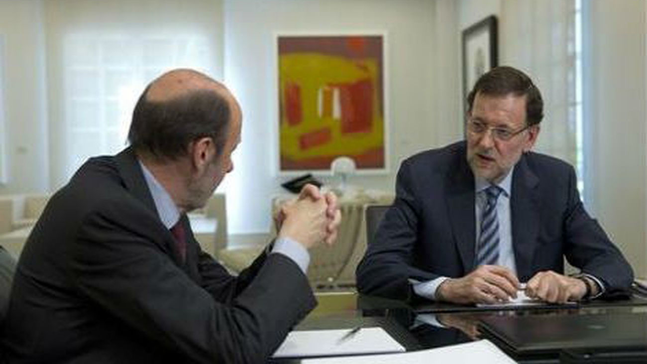 Rajoy, tras reunirse con Rubalcaba: "Con este pacto gana España"