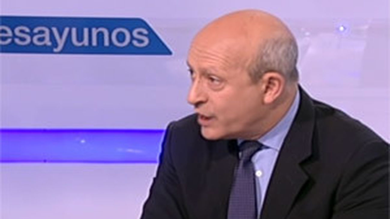 Wert cuestiona que un estudiante que no saque 6,5 deba seguir en la universidad