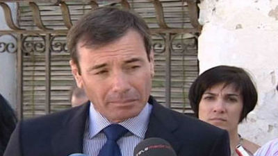 Gómez denunciará ante Bruselas la externalización sanitaria