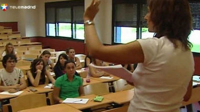 España gasta en educación un 15 % más que la OCDE por año y alumno