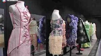 La Imprenta Municipal exhibirá vestidos de papel de Balenciaga,  Victorio & Lucchino y Caprile