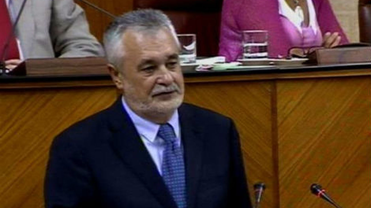 Griñán renuncia a repetir como candidato para dar paso a la renovación