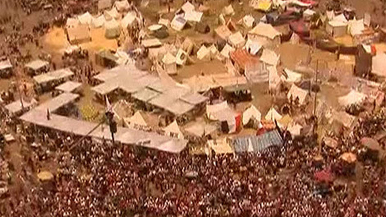 Decenas de miles de egipcios piden en la plaza Tahrir la renuncia de Mursi