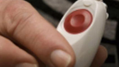 Madrid introduce el copago en la teleasistencia para los nuevos usuarios