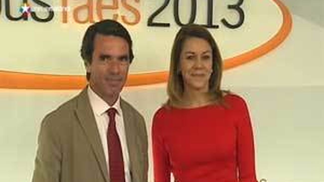 Cospedal defiende a los partidos pero pide ejemplaridad y cercenar la corrupción