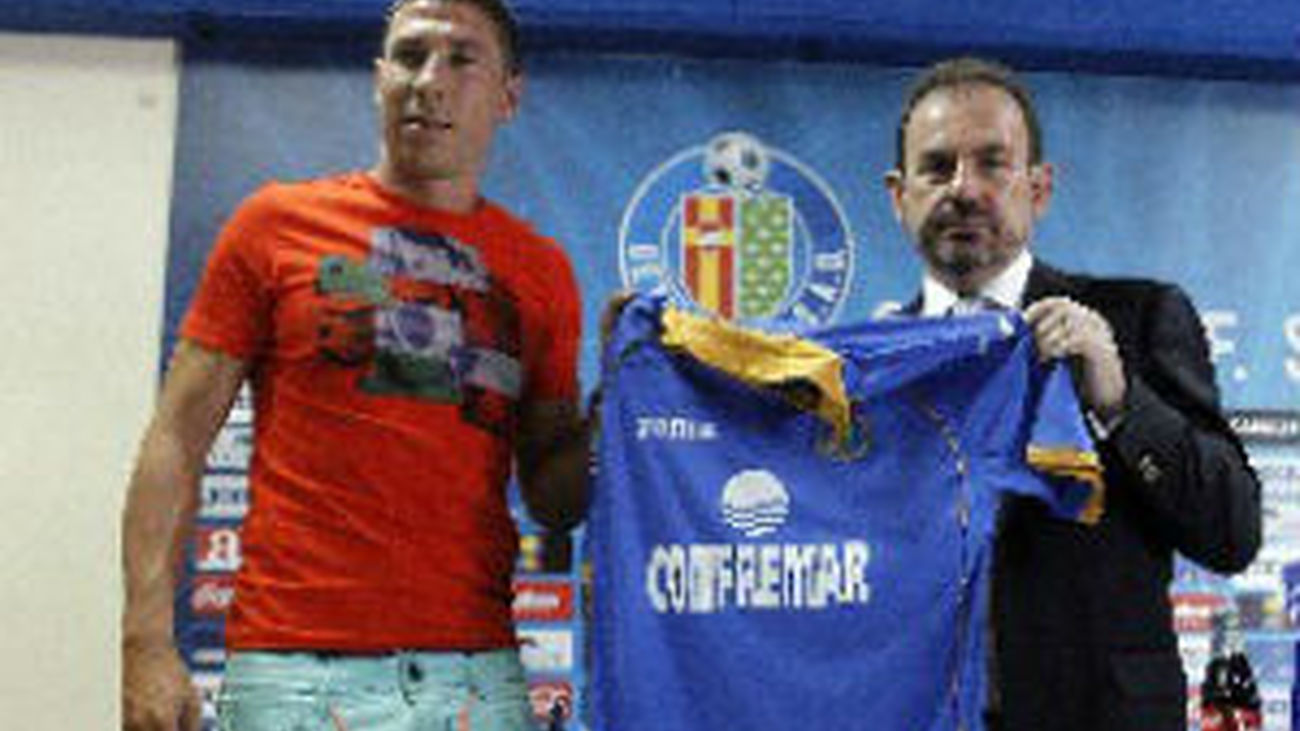 Lago, presentado en el Getafe: "Hay que luchar por Europa"