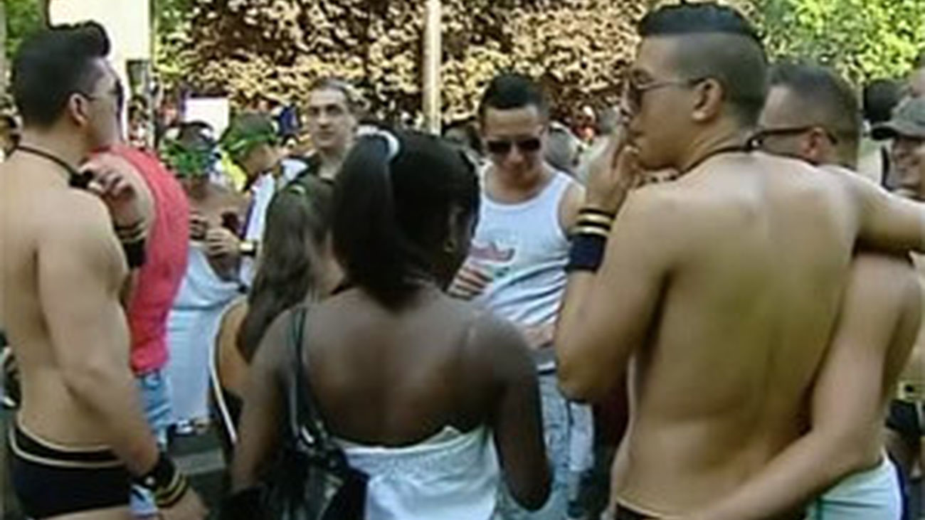 El SAMUR atiende a 176 personas en el desfile del Orgullo, la mayoría leves