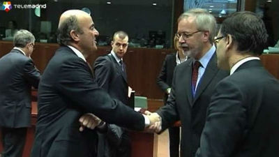 El Eurogrupo decidirá hoy si exige a España más ajustes en 2014 como pide la Comisión