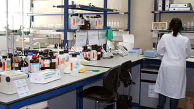 El laboratorio municipal de Las Rozas garantiza la calidad del agua