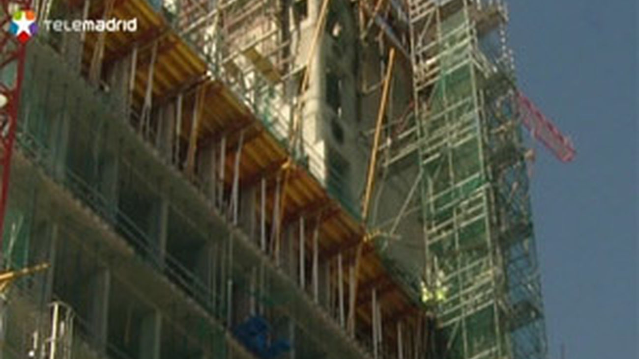 Las altas temperaturas pudieron ser la causa del incendio de la torre del BBVA