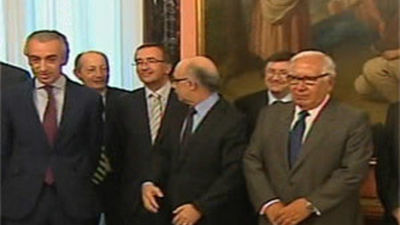 Montoro les pide a los expertos un sistema tributario suficiente, equitativo y eficaz