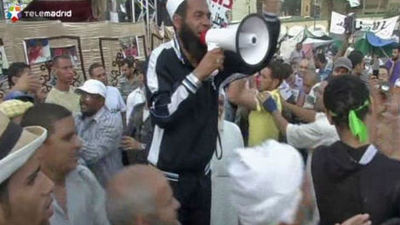 El presidente egipcio encarga al economista Hazem Beblaui formar Gobierno