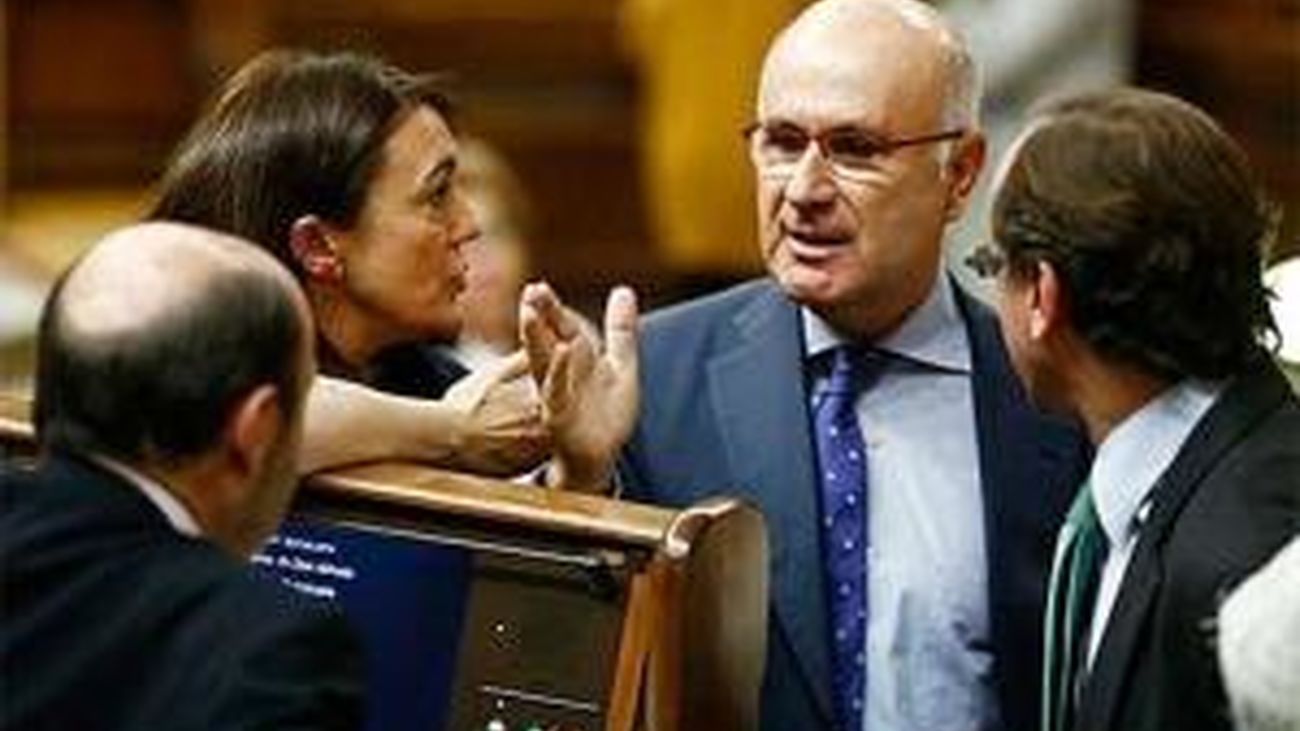 El PP pide a PSOE e IU que "reconsideren" su plante a la ley de ...