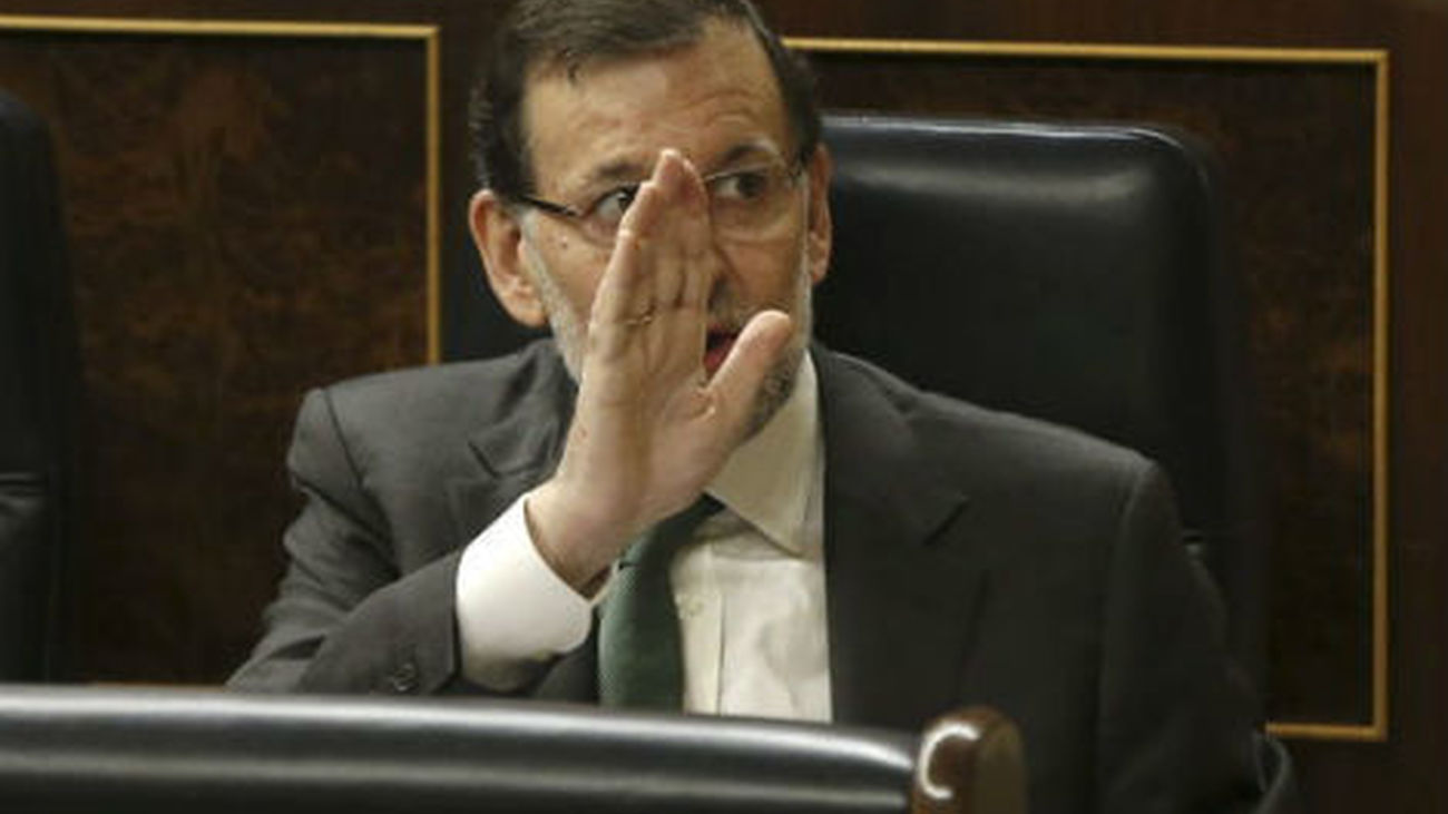 El PP rechaza que comparezca Rajoy y acusa al PSOE de "apadrinar" a Bárcenas